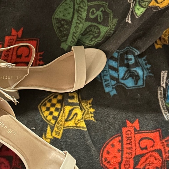 Steve Madden women’s low heel shoes - Picture 4 of 4